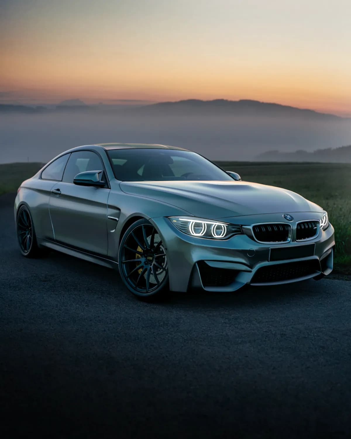 Spring Car Sales Season: How Automotive Dealers Win in the March/September Plate Rush